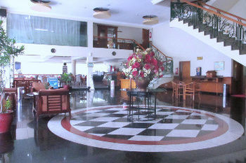 Royal Regal Surabaya Hotel Exterior photo